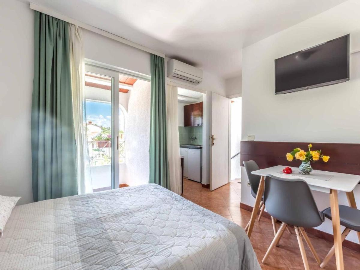 Apartments Radan Пореч Экстерьер фото